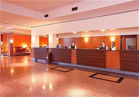 Holiday Inn Munich-Schwabing Екстериор снимка