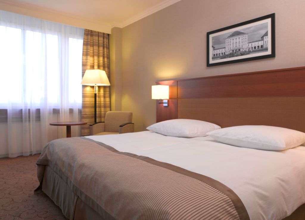 Holiday Inn Munich-Schwabing Стая снимка