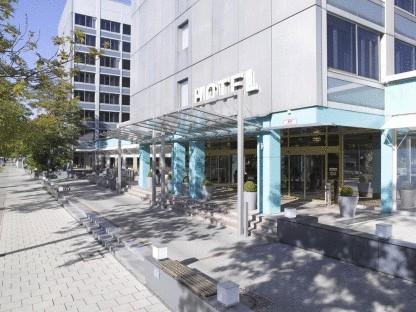 Holiday Inn Munich-Schwabing Екстериор снимка